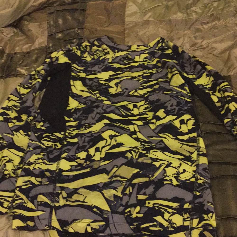 Long sleeve sport shirt